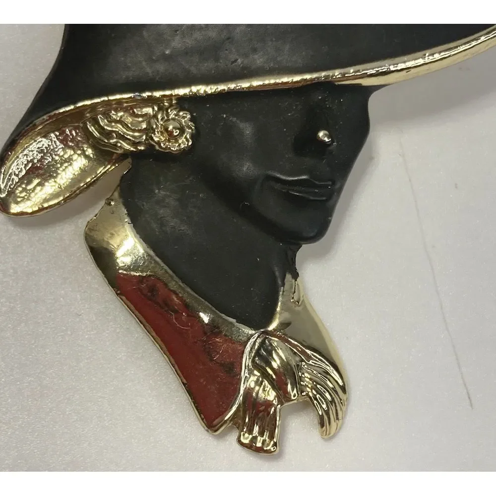 Torino ? Lady Black Hat Gold‎ Tone Brooch Pin 2.25